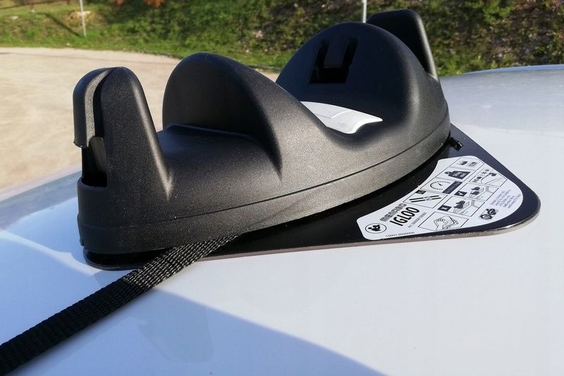 Náhled produktu - Magnetický nosič lyží Menabo Igloo