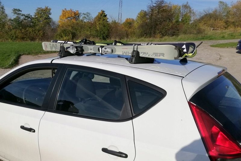 Náhled produktu - Magnetický nosič lyží Menabo Igloo