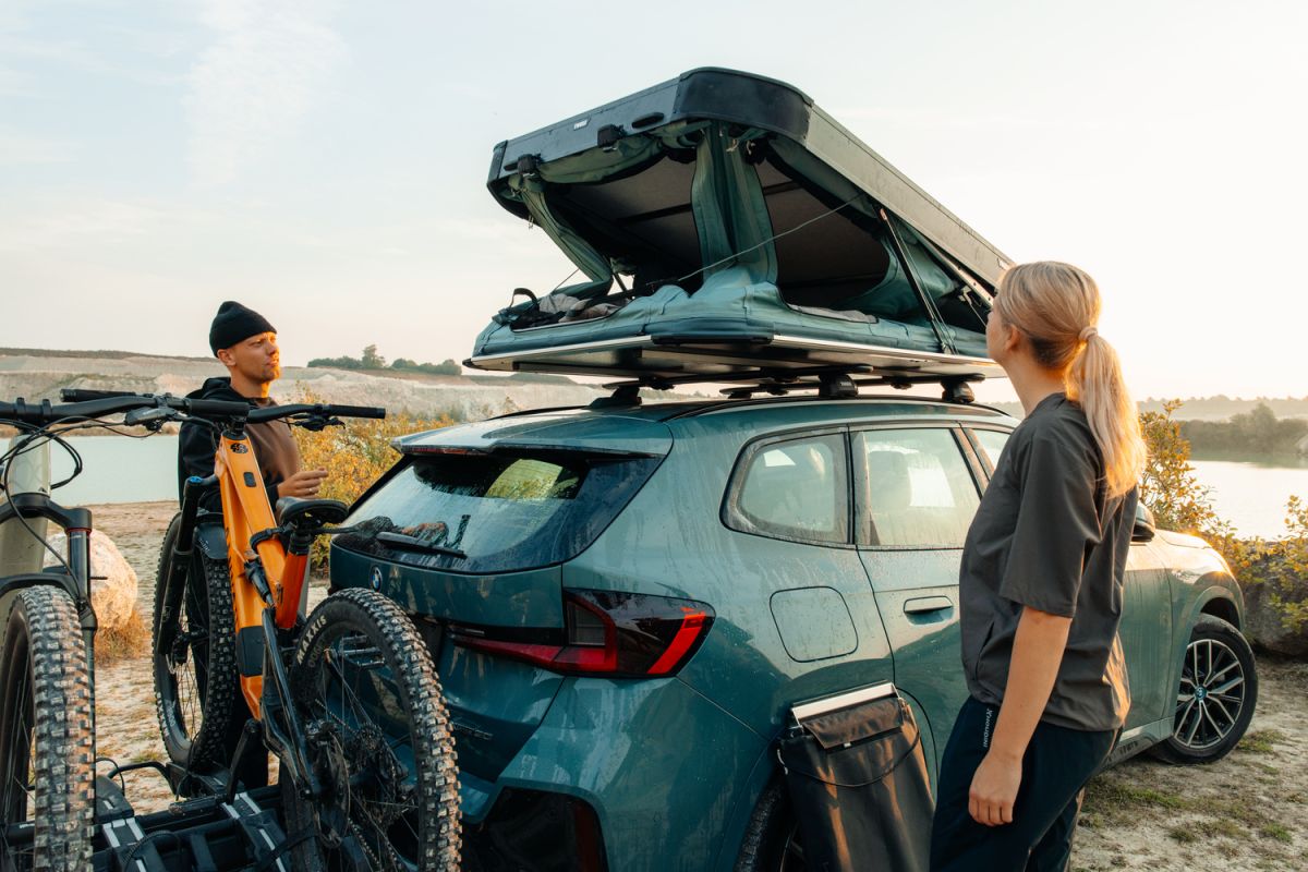 Náhled produktu - Autostan Thule Widesky - skořepinový stan pro 2 osoby, Dark Slate