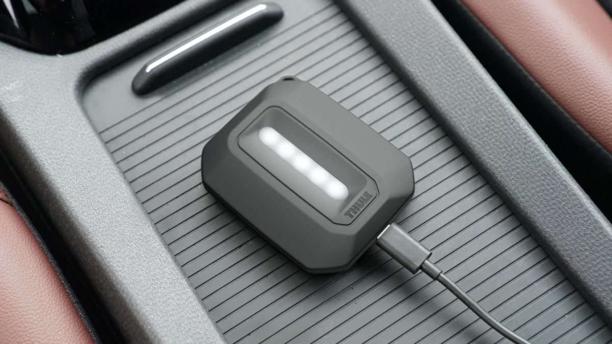 Náhled produktu - Thule Epos ParkSecure 2bike s parkovacími senzory + box Thule Santu