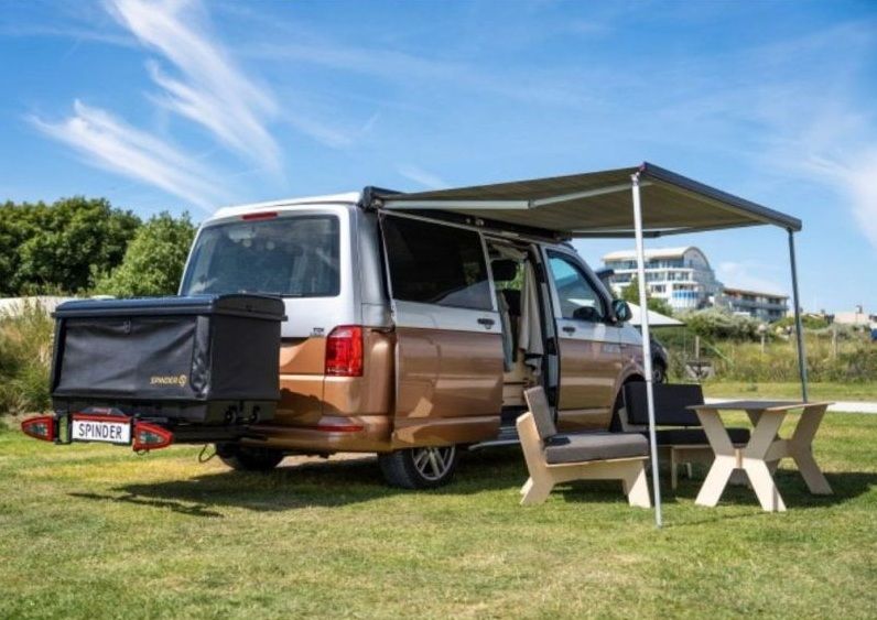 Náhled produktu - Zadní box na nosič na tažné zařízení Spinder BX1 Transport box - objem 550l / uzamykací / černý